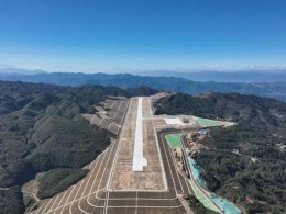 云南鳳慶通用機(jī)場建設(shè)工程項(xiàng)目土石方、地基處理及排水工程施工